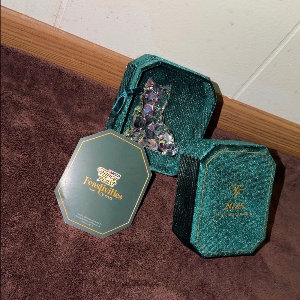 Purina Elegant Green Holiday Ornament LIMITED EDITION